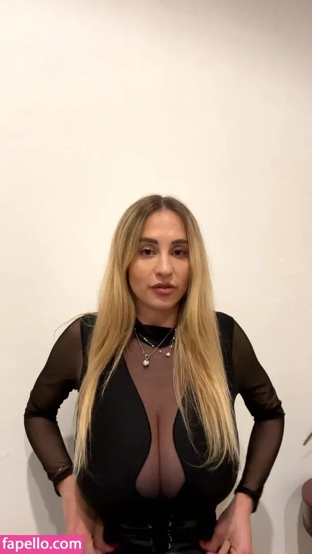 Maria Arreghini Onlyfans Photo Gallery 