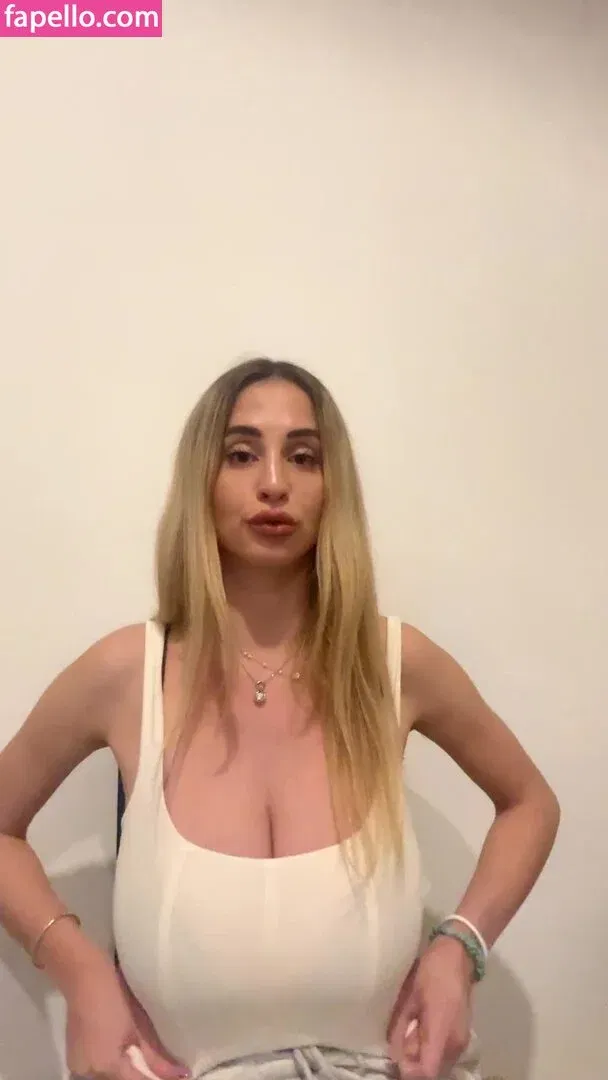 Maria Arreghini Onlyfans Photo Gallery 