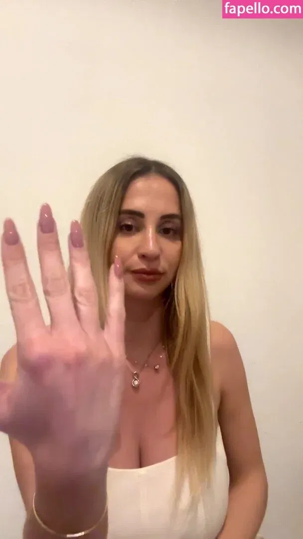 Maria Arreghini Onlyfans Photo Gallery 