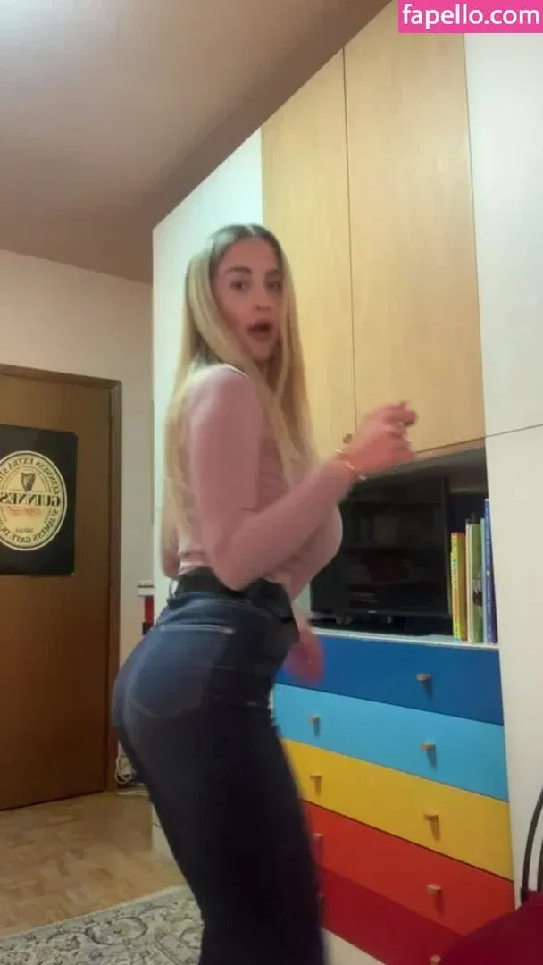 Maria Arreghini Onlyfans Photo Gallery 