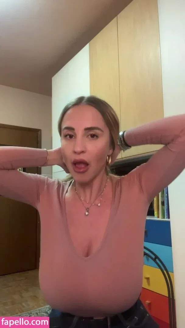 Maria Arreghini Onlyfans Photo Gallery 