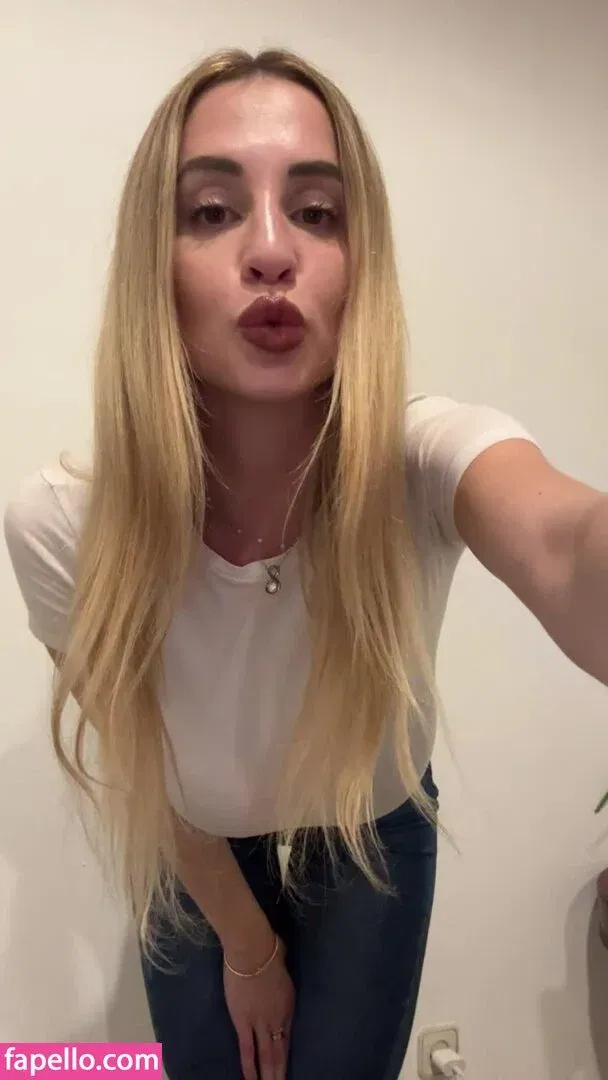 Maria Arreghini Onlyfans Photo Gallery 