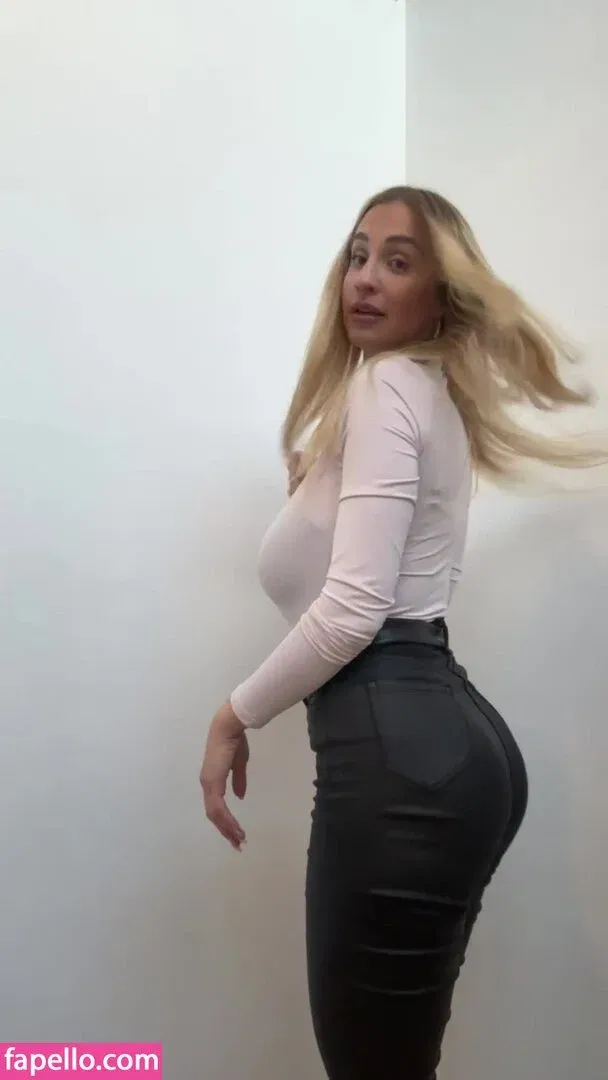 Maria Arreghini Onlyfans Photo Gallery 