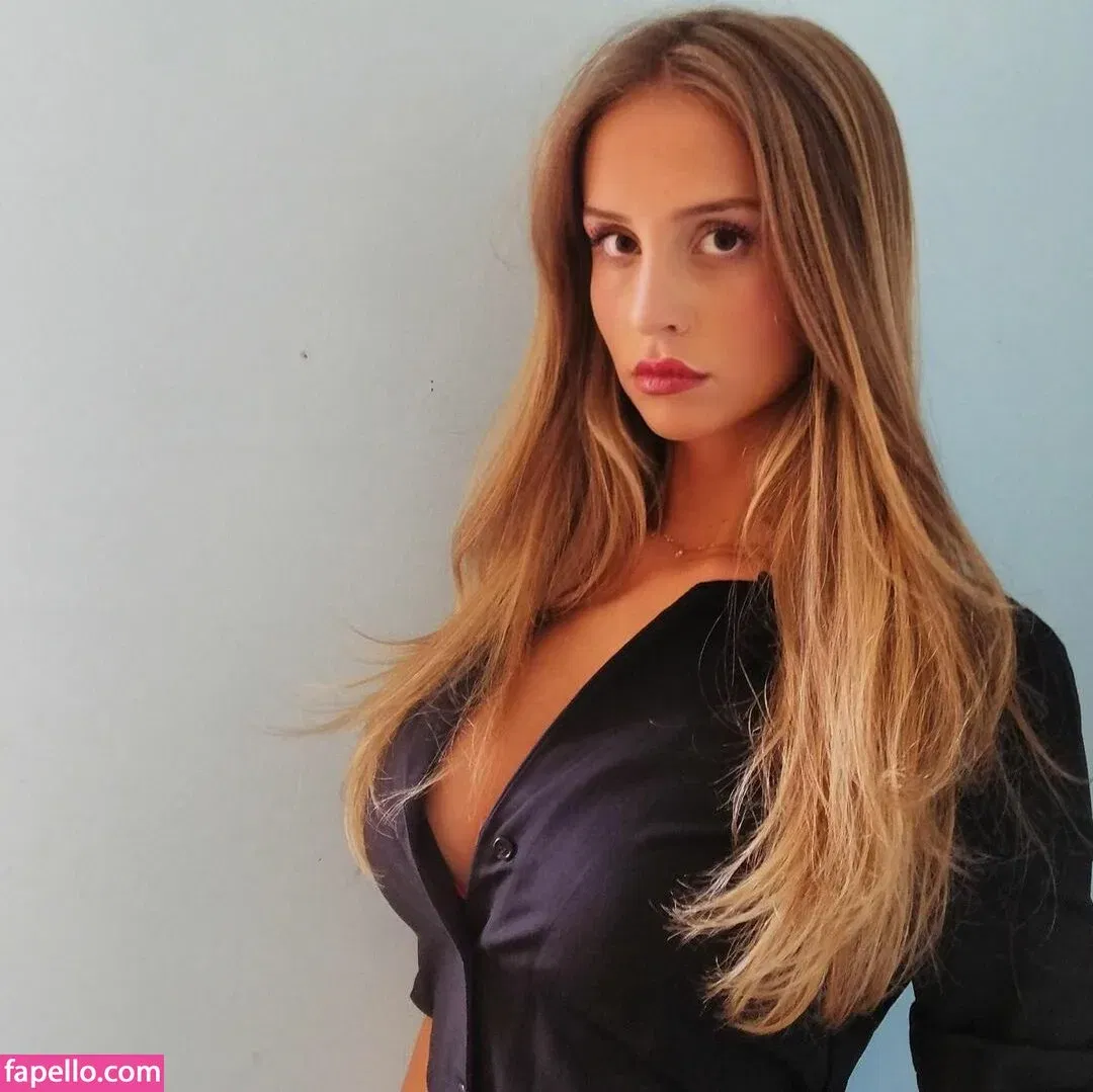 Maria Arreghini Onlyfans Photo Gallery 