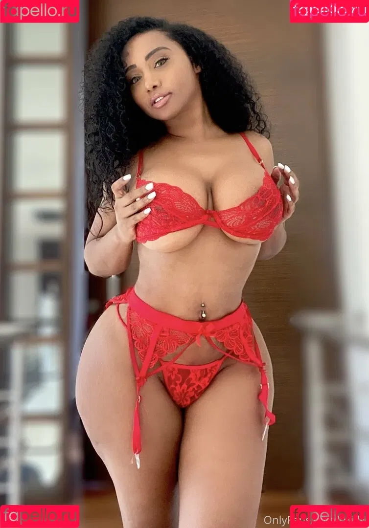 britliv Onlyfans Photo Gallery 