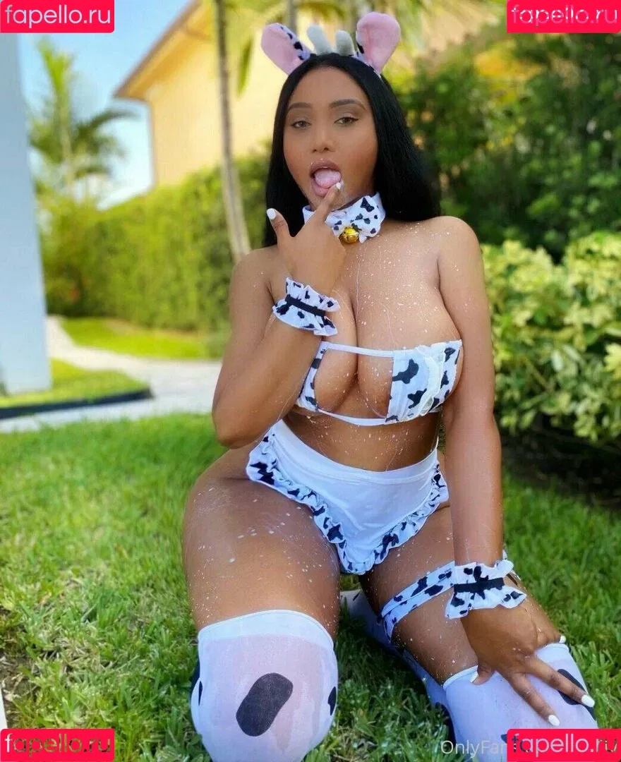 britliv Onlyfans Photo Gallery 