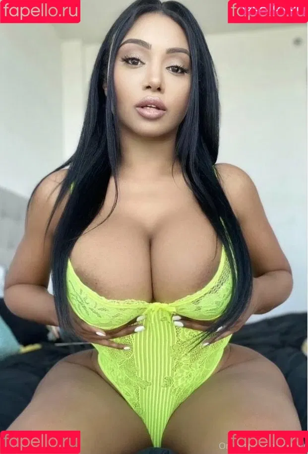 britliv Onlyfans Photo Gallery 