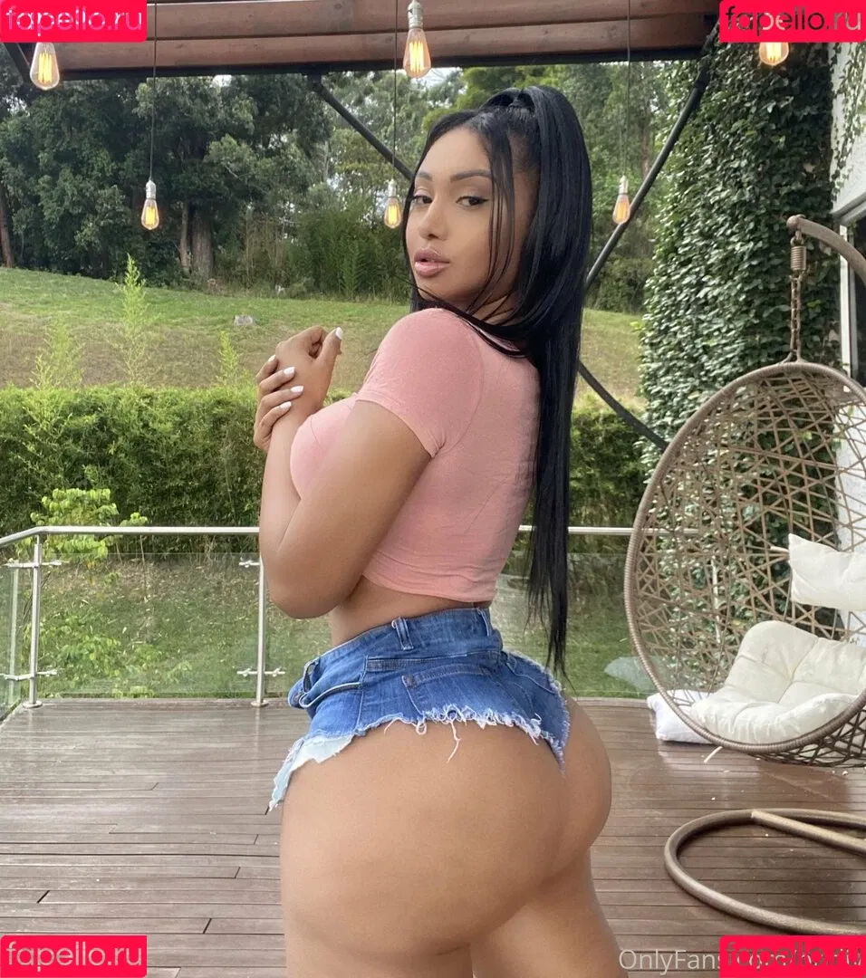 britliv Onlyfans Photo Gallery 