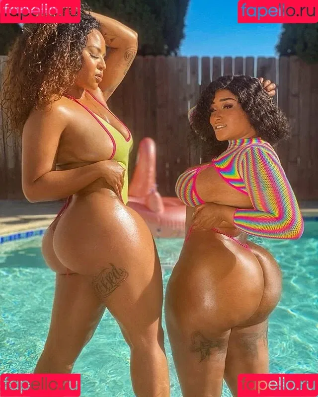 MsNikiarenee Onlyfans Photo Gallery 