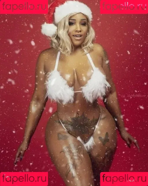 MsNikiarenee Onlyfans Photo Gallery 