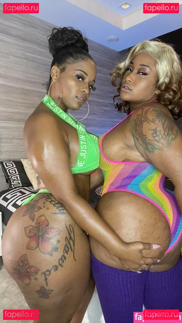 MsNikiarenee Onlyfans Photo Gallery 