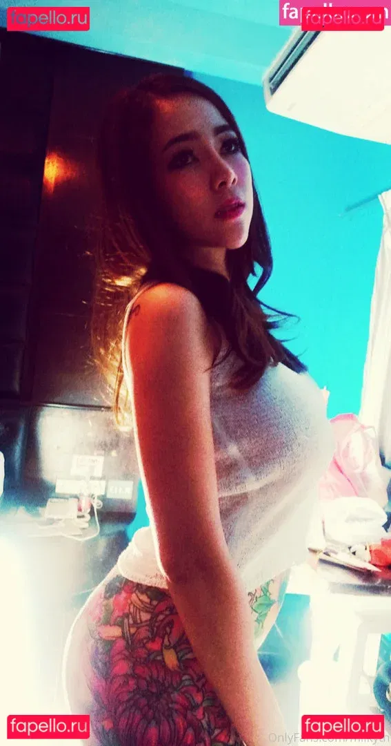 milicodot.22 Onlyfans Photo Gallery 