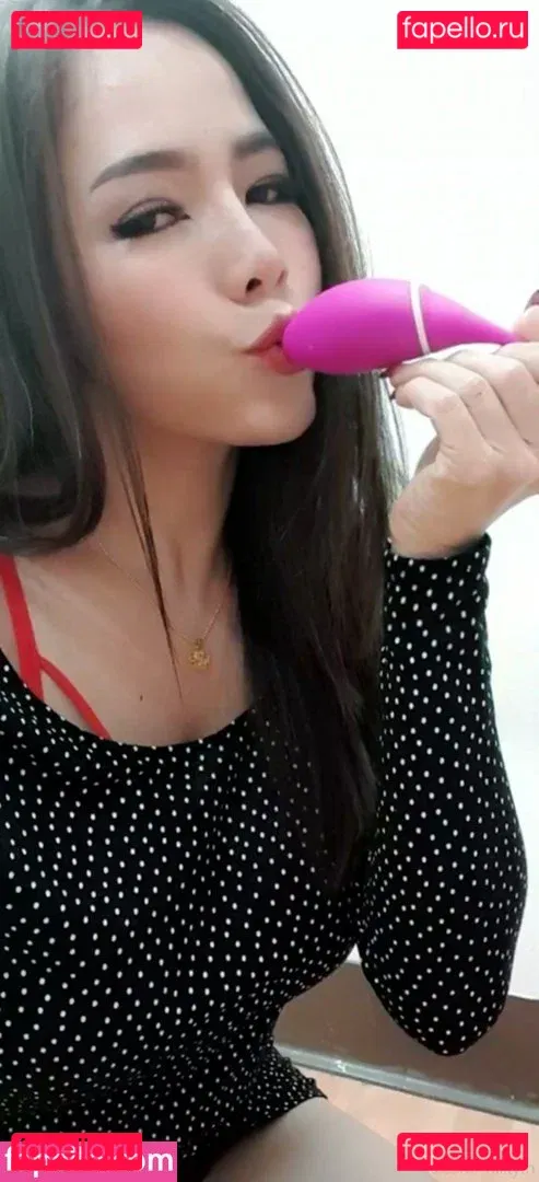 milicodot.22 Onlyfans Photo Gallery 