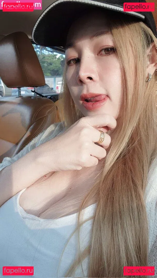 milicodot.22 Onlyfans Photo Gallery 