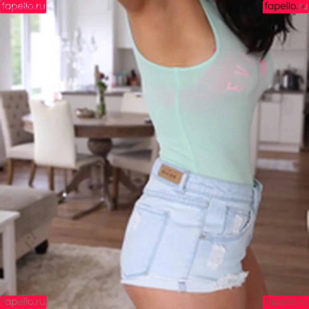 Lamiya Slimani Onlyfans Photo Gallery 