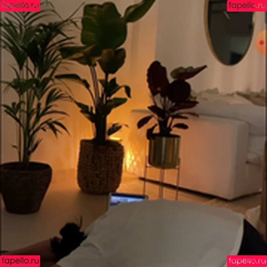Lamiya Slimani Onlyfans Photo Gallery 