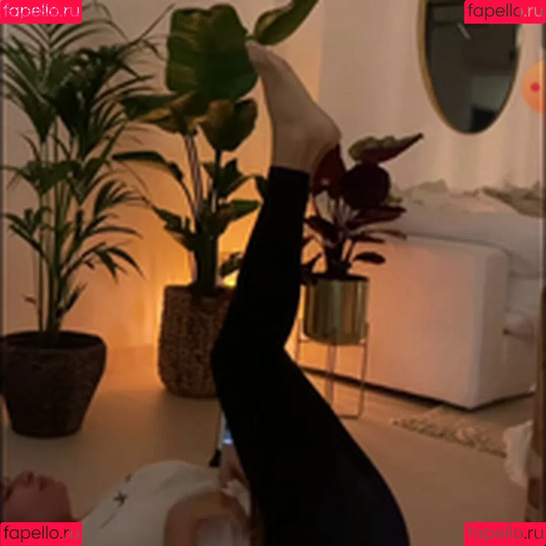Lamiya Slimani Onlyfans Photo Gallery 