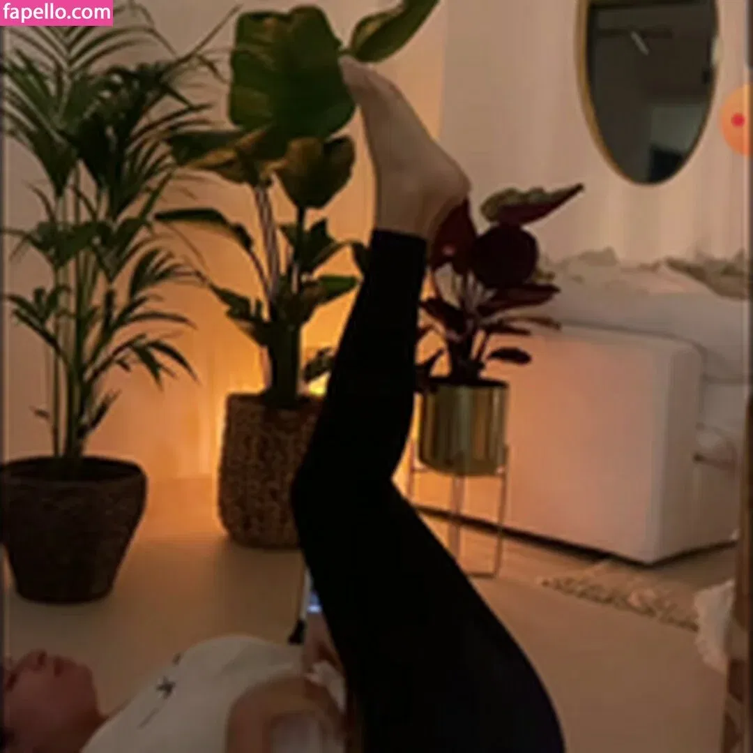 Lamiya Slimani Onlyfans Photo Gallery 