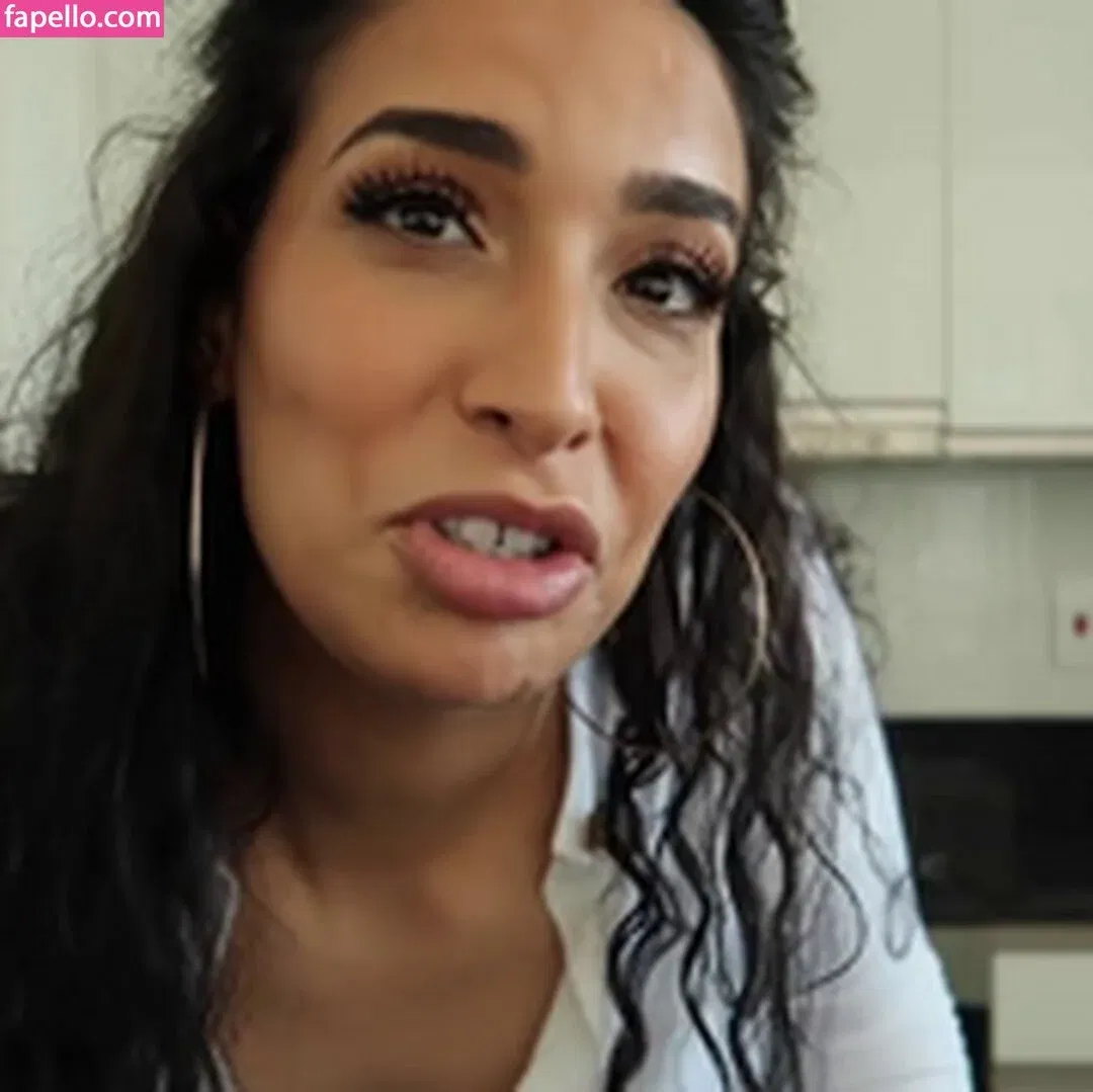 Lamiya Slimani Onlyfans Photo Gallery 