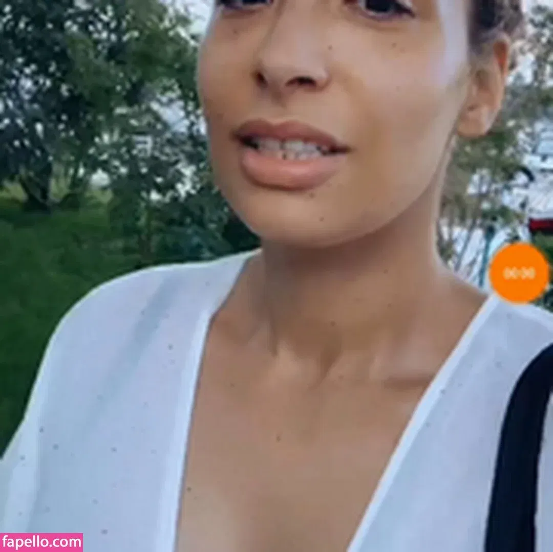 Lamiya Slimani Onlyfans Photo Gallery 