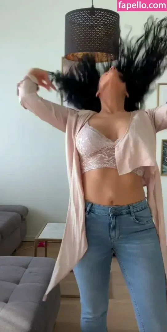 Lamiya Slimani Onlyfans Photo Gallery 