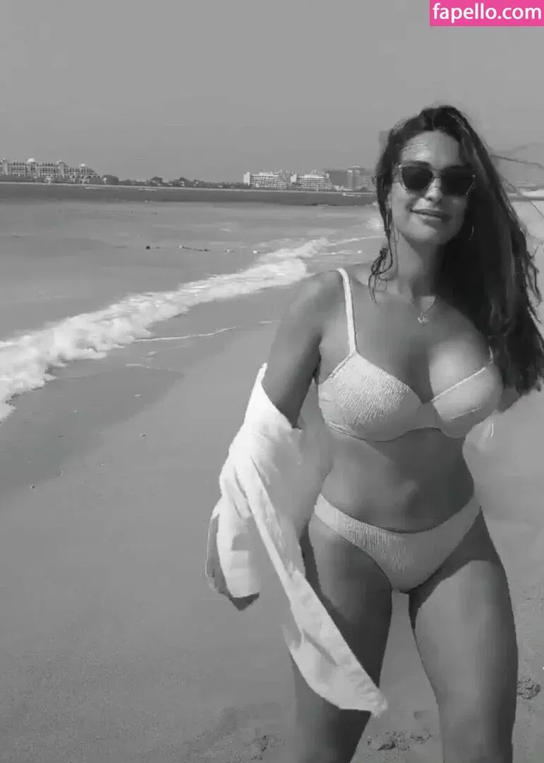 Lamiya Slimani Onlyfans Photo Gallery 