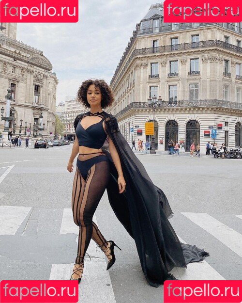 Lena Situations Onlyfans Photo Gallery 