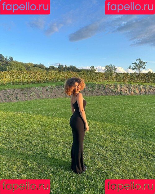 Lena Situations Onlyfans Photo Gallery 