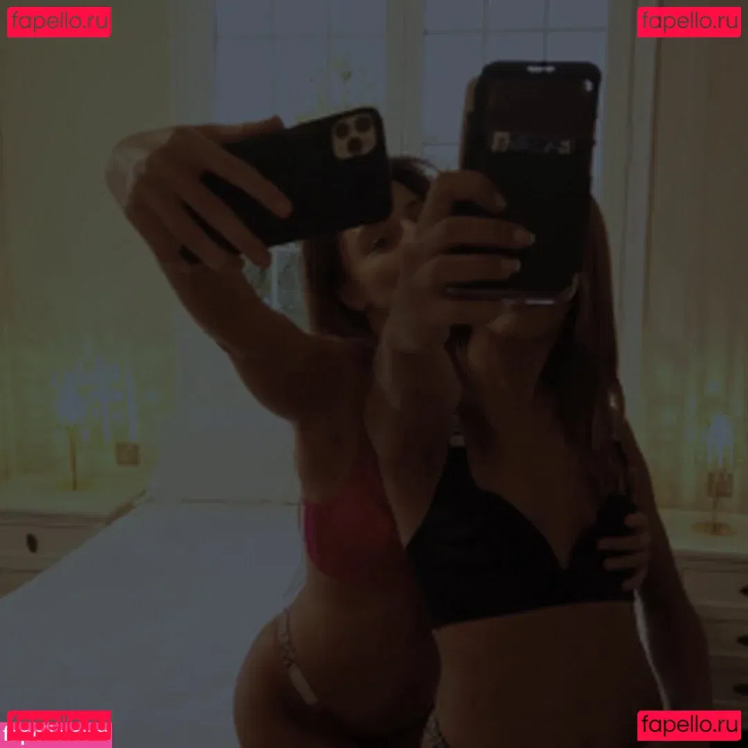 Apolonia Lapiedra Onlyfans Photo Gallery 