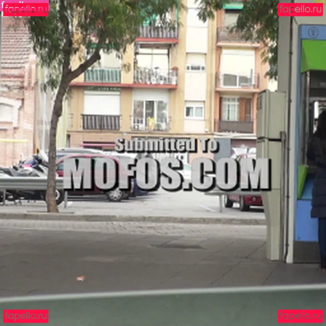 Apolonia Lapiedra Onlyfans Photo Gallery 