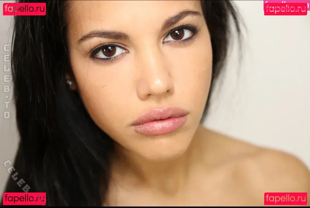 Apolonia Lapiedra Onlyfans Photo Gallery 