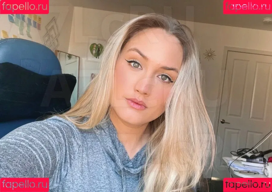 Naomi Kyle Onlyfans Photo Gallery 