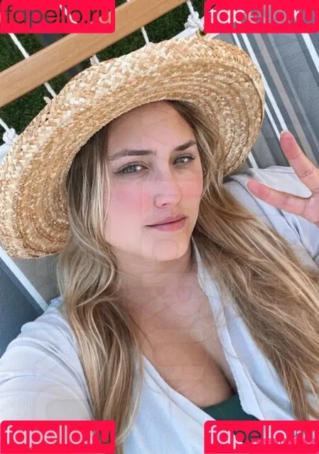 Naomi Kyle Onlyfans Photo Gallery 