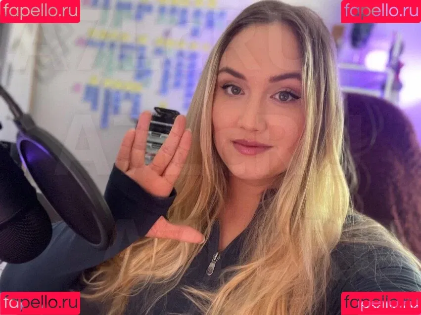 Naomi Kyle Onlyfans Photo Gallery 
