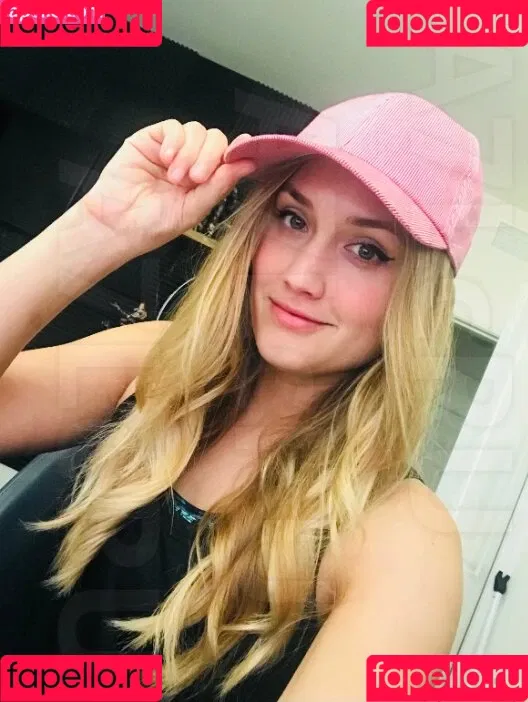 Naomi Kyle Onlyfans Photo Gallery 