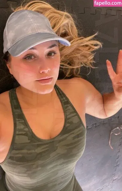 Naomi Kyle Onlyfans Photo Gallery 