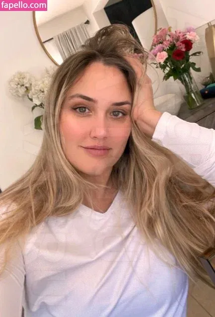 Naomi Kyle Onlyfans Photo Gallery 