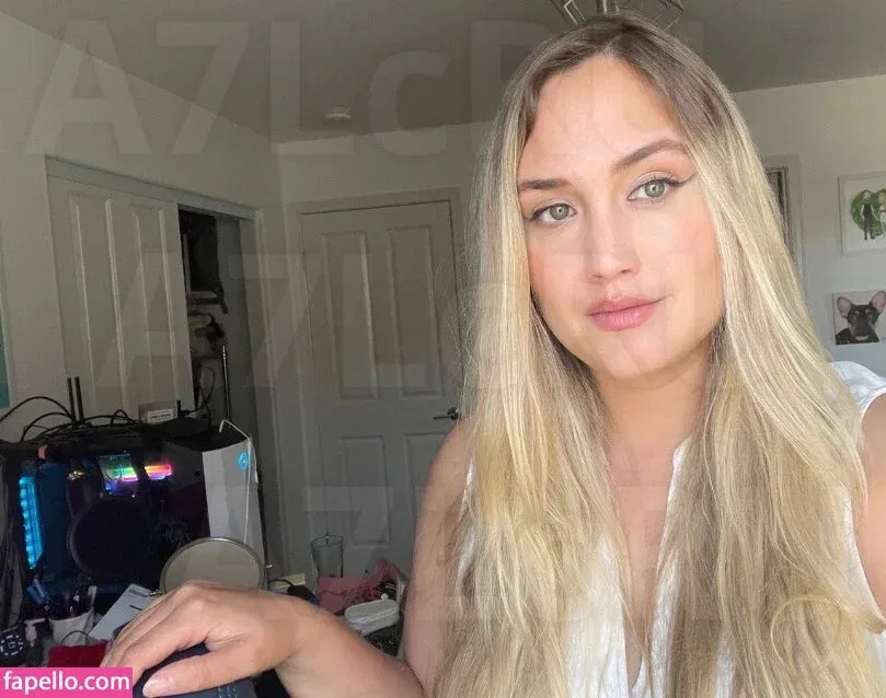 Naomi Kyle Onlyfans Photo Gallery 