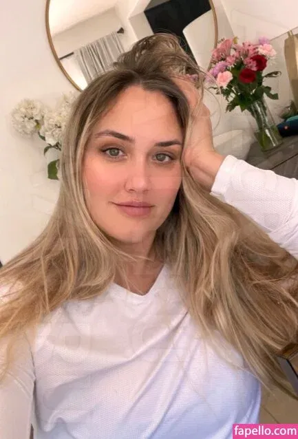Naomi Kyle Onlyfans Photo Gallery 