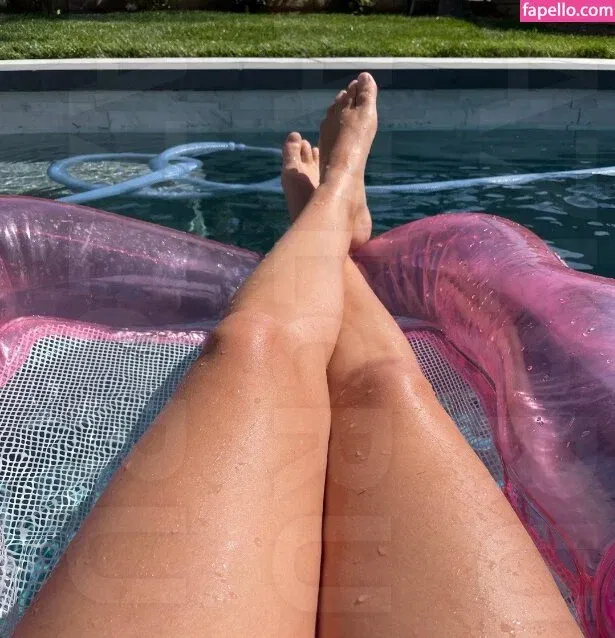 Naomi Kyle Onlyfans Photo Gallery 