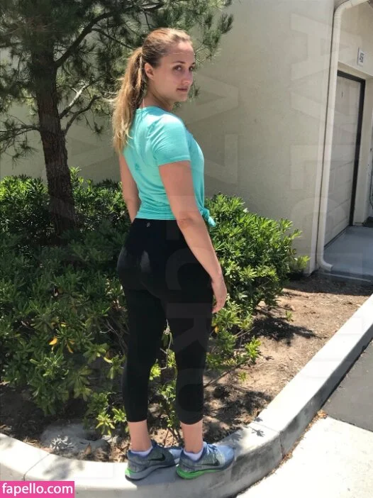 Naomi Kyle Onlyfans Photo Gallery 