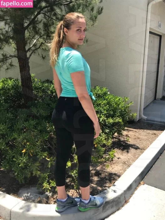 Naomi Kyle Onlyfans Photo Gallery 