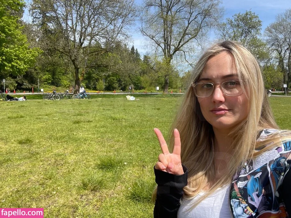 Naomi Kyle Onlyfans Photo Gallery 