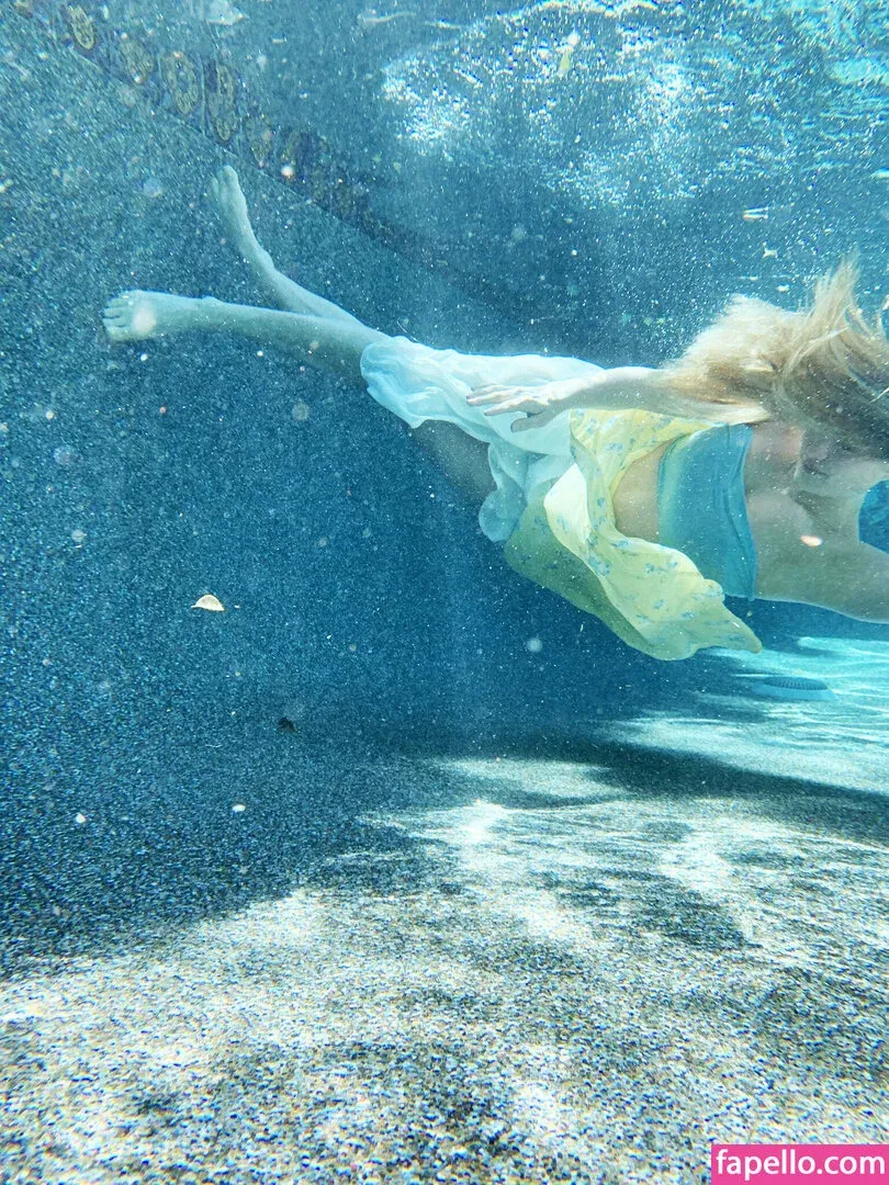 Naomi Kyle Onlyfans Photo Gallery 