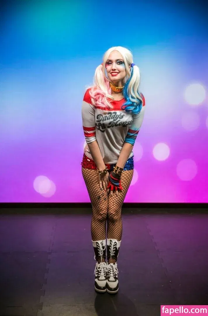 Naomi Kyle Onlyfans Photo Gallery 