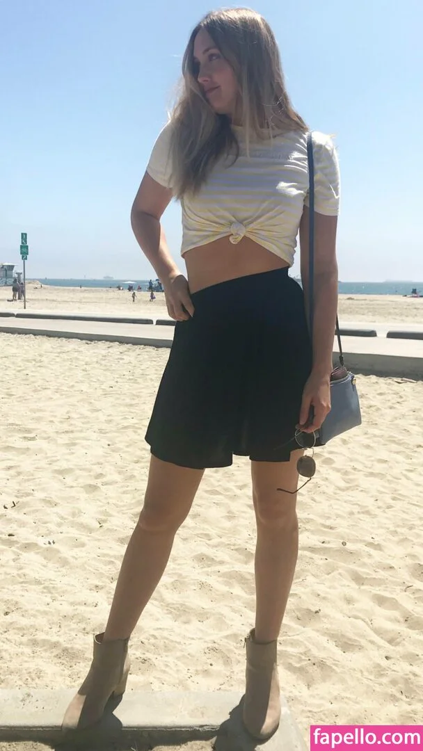 Naomi Kyle Onlyfans Photo Gallery 