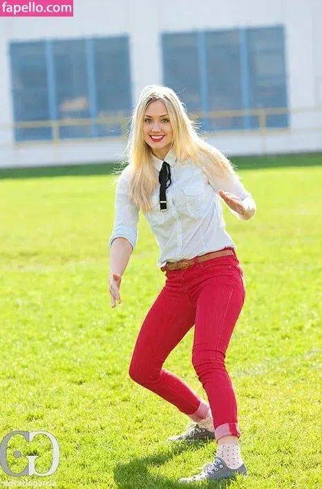 Naomi Kyle Onlyfans Photo Gallery 