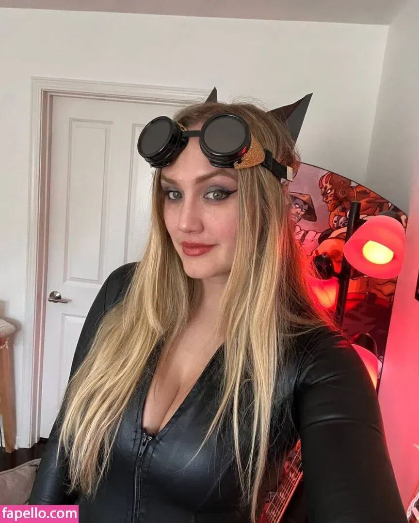 Naomi Kyle Onlyfans Photo Gallery 