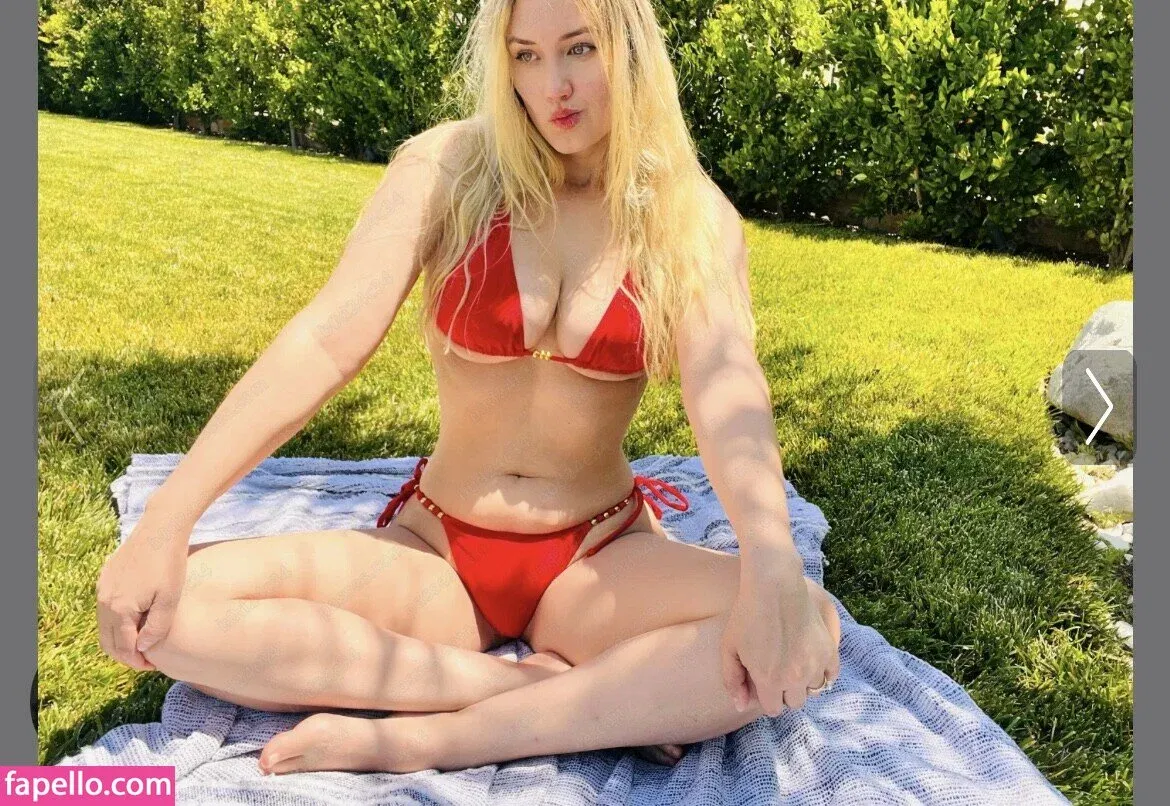 Naomi Kyle Onlyfans Photo Gallery 