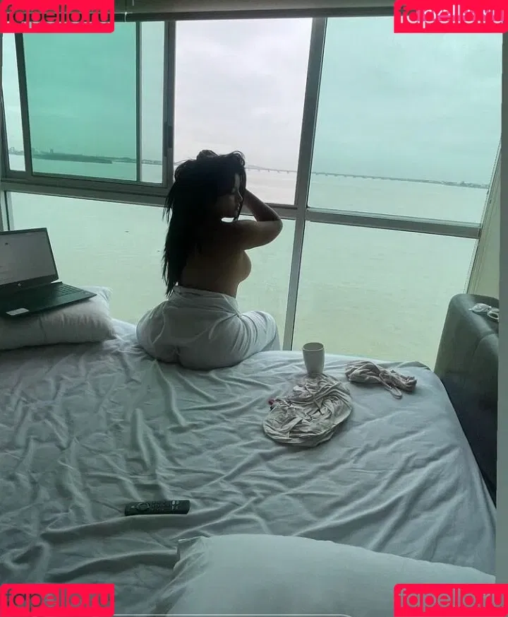 Alejandra Quiroz Onlyfans Photo Gallery 